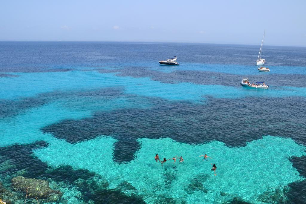 Hotel Il Portico فافينانا المظهر الخارجي الصورة