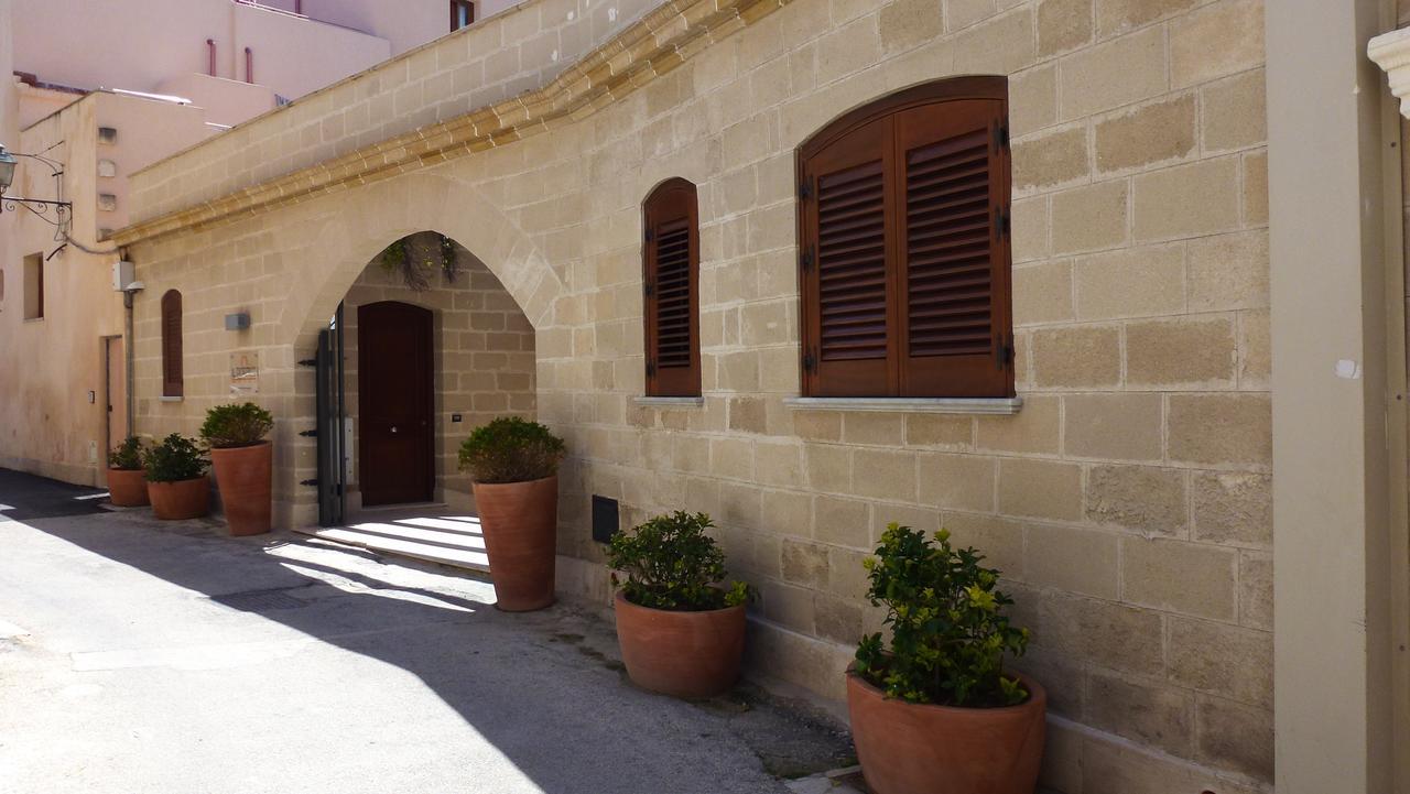 Hotel Il Portico فافينانا المظهر الخارجي الصورة